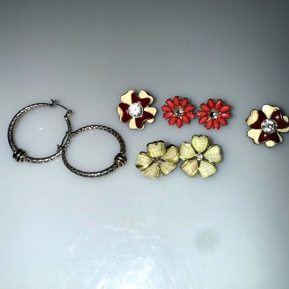 Silver and Gold Textured Hoop and Floral Earrings - Picture 1 of 3